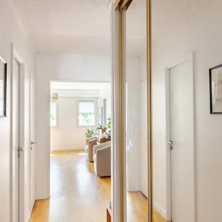 Lumineux Porte De Versailles Daire *